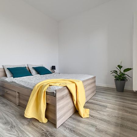 Gris Apartment Poznan Bagian luar foto